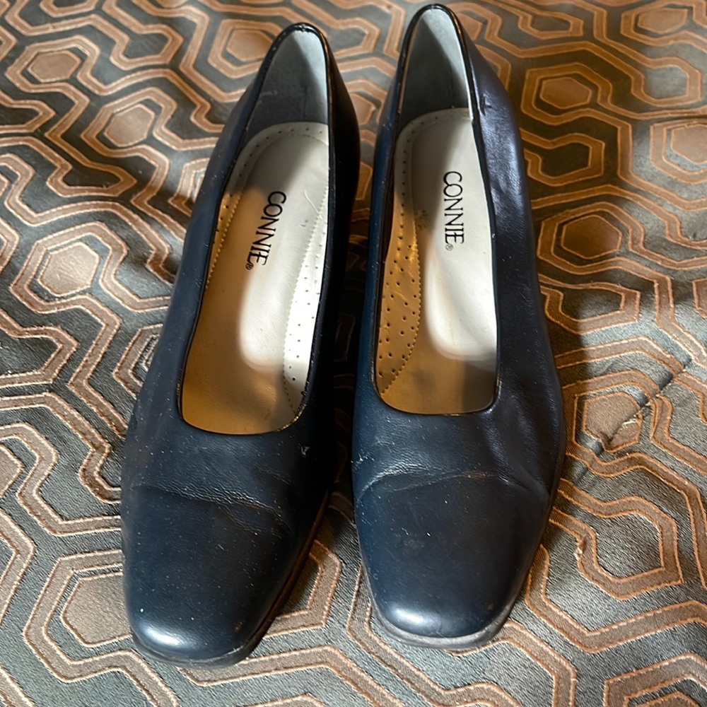 Connie Pumps Navy 7.5 M